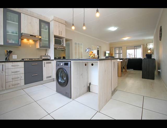 3 BEDROOM APARTMENT FOR SALE IN NORTH RIDING